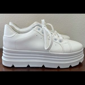 White chunky sneakers